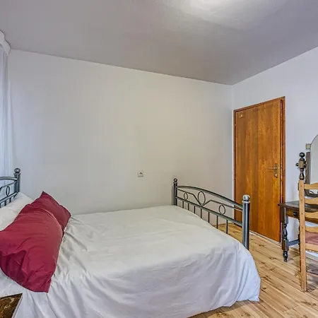 Guest house Bacva With Pool