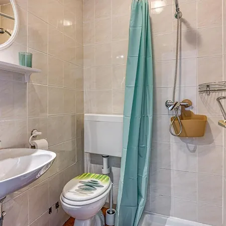 Pensionat Bacva With Pool Višnjan
