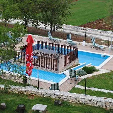 Bacva With Pool Guest house *