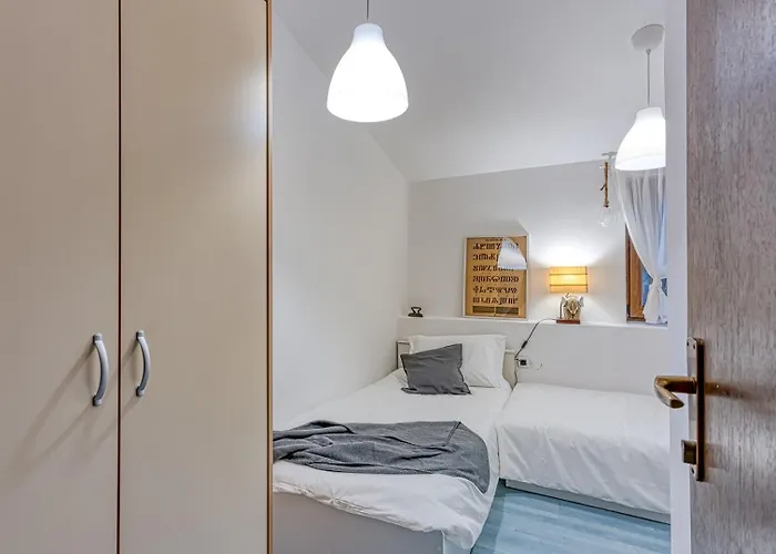 Bacva With Pool Višnjan